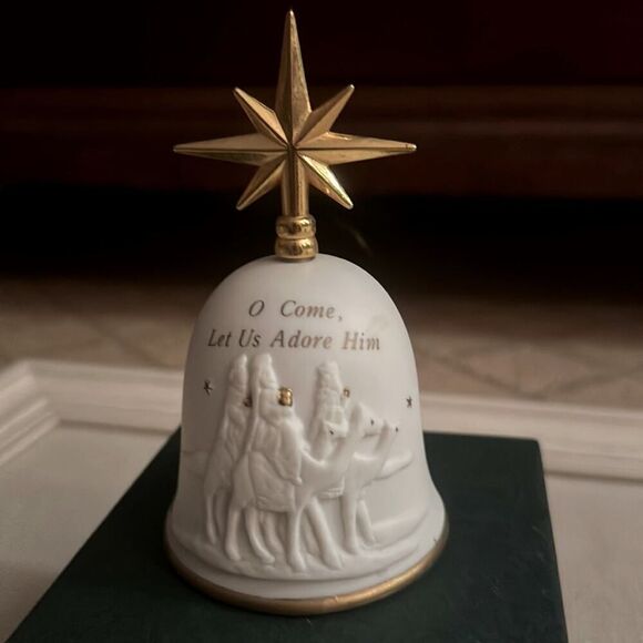 Russ Vintage Porcelain  The First Noel Christmas Bell 1993 - Picture 1 of 8